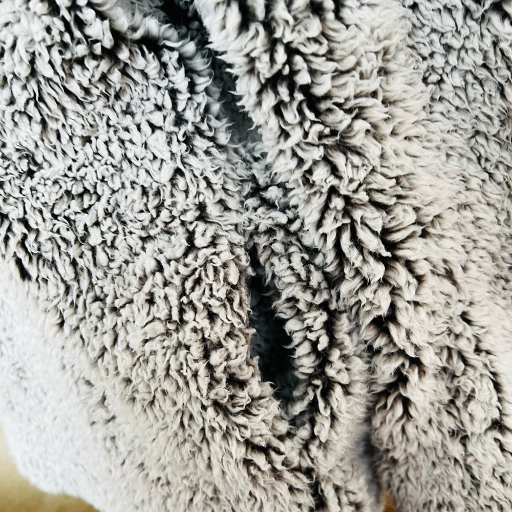 Thread+Supply Women’s Gray Small Pullover Sherpa,… - image 4